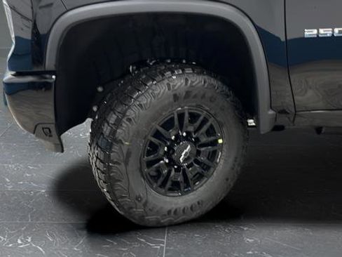 New 2026 Chevrolet Silverado 2500 ZR2 image 38