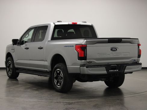 Used 2022 Ford F150 Lightning XLT AWD/4WD image 6