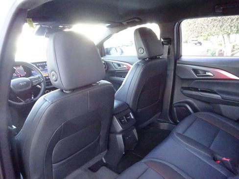 Certified 2024 Chevrolet Equinox EV RS FWD image 19