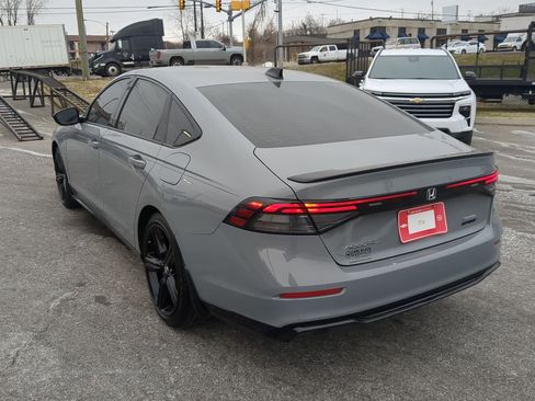 Used 2025 Honda Accord Sport image 6