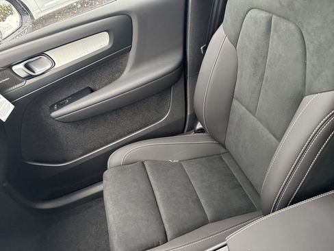 New 2026 Volvo XC40 B5 Ultra w/ Protection Package Premier AWD/4WD image 35