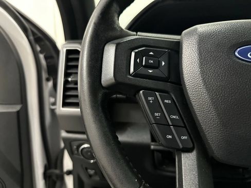 Used 2018 Ford F150 XLT w/ Equipment Group 302A Luxury AWD/4WD image 39