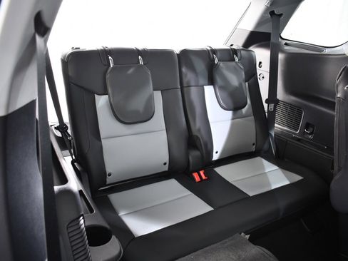 Used 2022 Ford Explorer XLT w/ Equipment Group 202A image 20