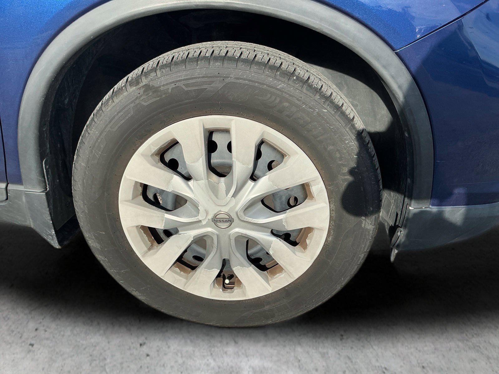 Used 2019 Nissan Rogue S FWD image 17