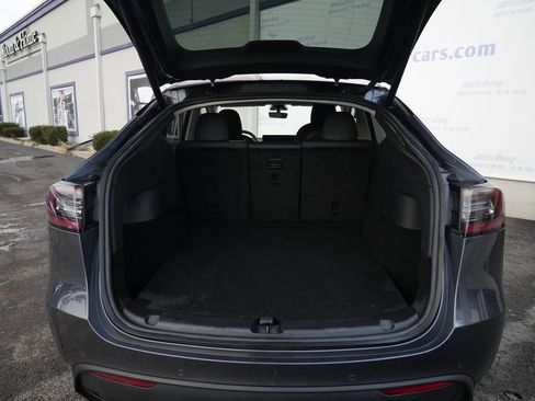 Used 2020 Tesla Model Y Long Range image 15