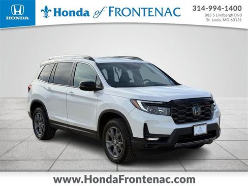 Used 2024 Honda Passport TrailSport image 1
