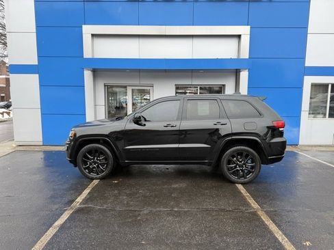 Used 2020 Jeep Grand Cherokee Altitude image 5