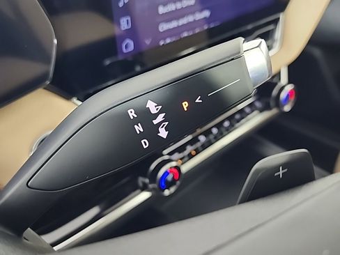 New 2026 Chevrolet Equinox ACTIV w/ Convenience Package III image 31