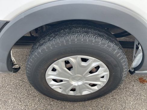 Used 2018 Ford Transit 350 XLT image 6