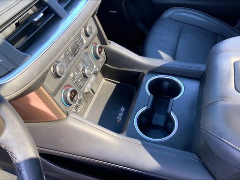 Used 2021 Chevrolet Tahoe High Country image 16