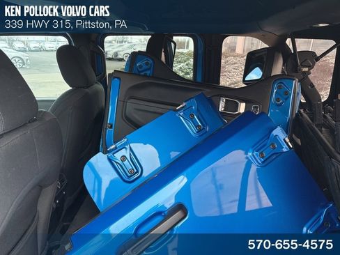 Used 2023 Jeep Wrangler Willys image 32