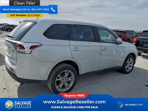 Used 2014 Mitsubishi Outlander SE image 4