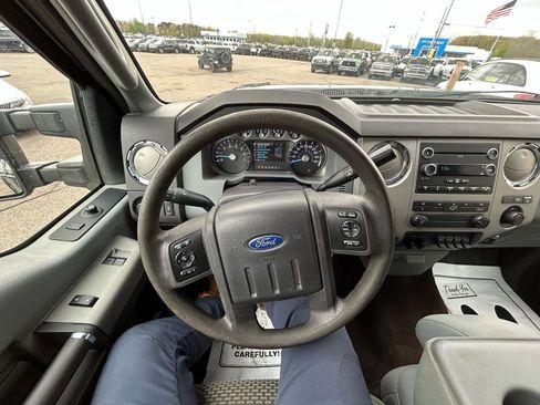 Used 2013 Ford F250 XLT w/ XLT Premium Pkg AWD/4WD image 29
