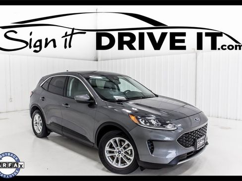 Used 2021 Ford Escape SE image 1