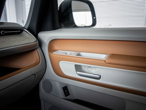 New 2025 Volkswagen ID. Buzz 1st Edition image 45