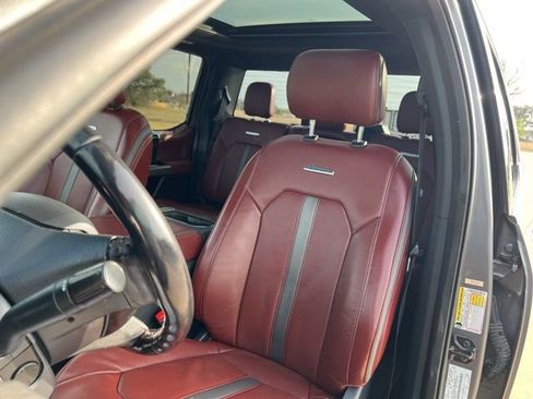 Used 2022 Ford F350 Platinum w/ FX4 Off-Road Package image 14