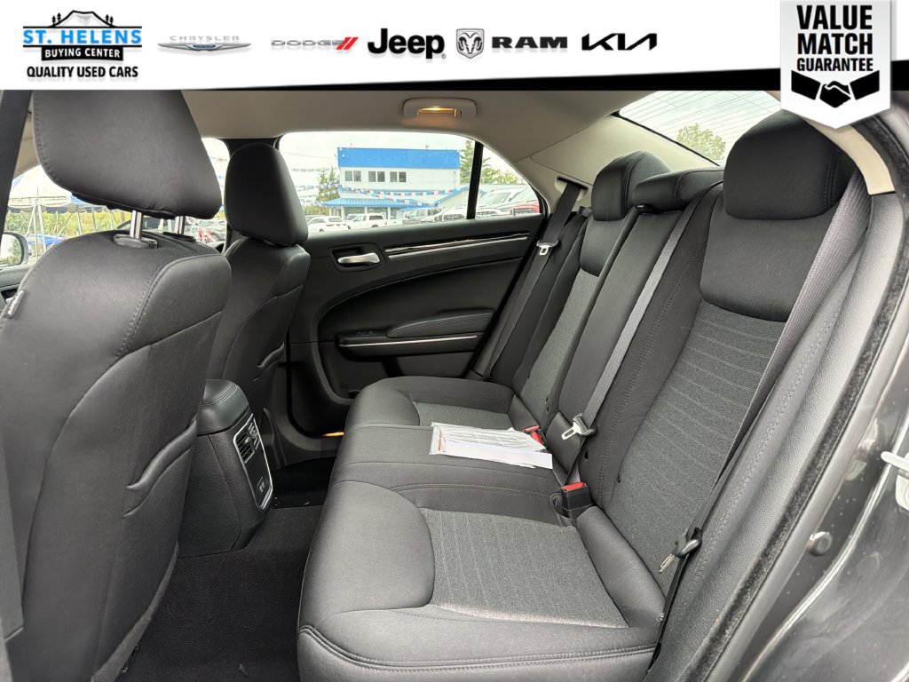 Used 2023 Chrysler 300 Touring w/ Safetytec Plus Group RWD image 13