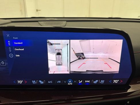 Used 2024 Chevrolet Traverse RS AWD/4WD image 39