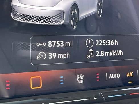 Used 2025 Volkswagen ID. Buzz 1st Edition image 30