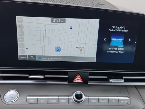 Used 2025 Hyundai Elantra SEL FWD image 18