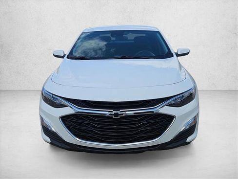 Used 2023 Chevrolet Malibu RS FWD image 2