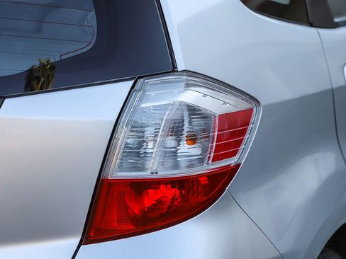 Used 2013 Honda Fit image 10