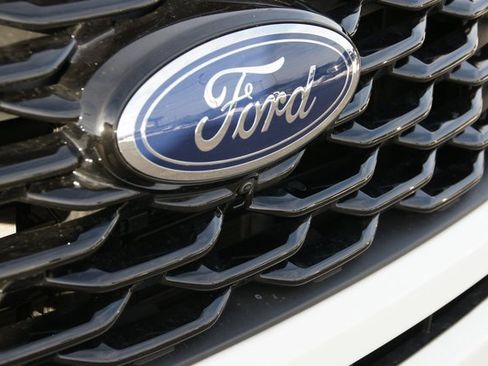 Used 2023 Ford Explorer ST-Line image 9