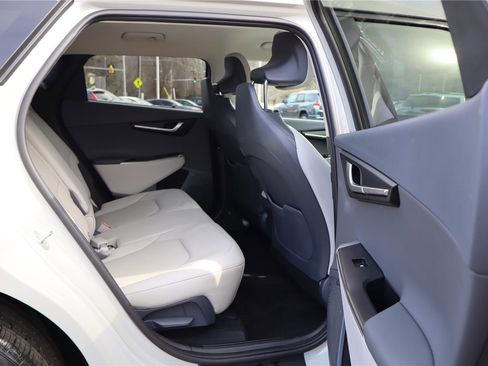 Certified 2023 Kia EV6 Wind image 31