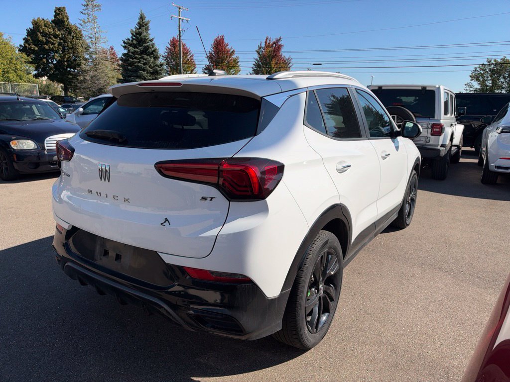 Used 2024 Buick Encore GX Sport Touring w/ Comfort Package FWD image 4