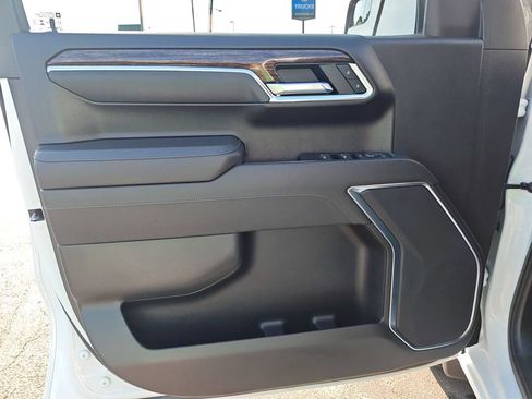 Used 2025 GMC Sierra 1500 Elevation AWD/4WD image 12