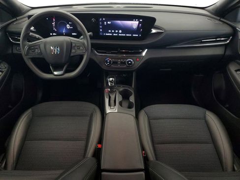 Used 2025 Buick Envista Preferred image 13