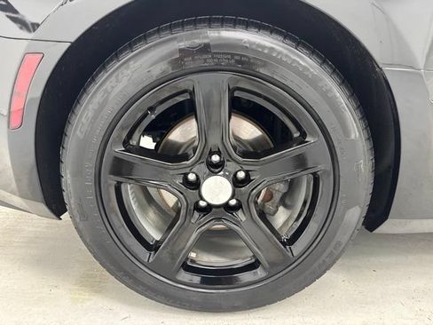 Used 2019 Chevrolet Camaro LT RWD image 33
