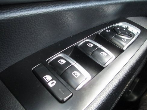 Used 2022 Kia Telluride EX w/ EX Premium Package image 24