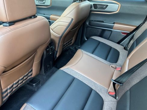 Certified 2025 Ford Bronco Sport Outer Banks w/ Outer Banks Tech Package+ AWD/4WD image 13