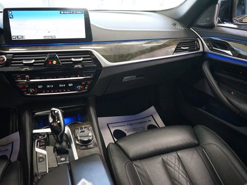Used 2021 BMW M550i xDrive w/ Executive Package AWD/4WD image 14