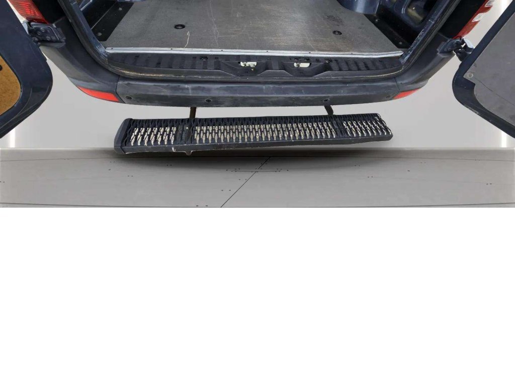 Used 2018 Mercedes-Benz Sprinter 2500 image 14