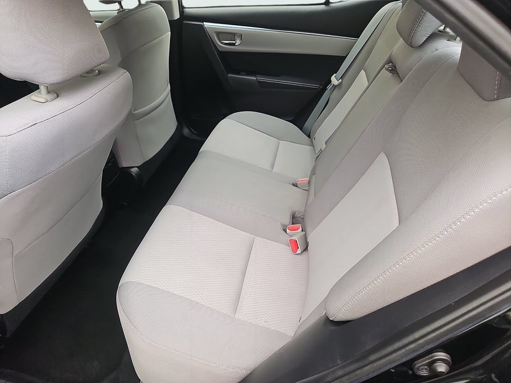 Used 2015 Toyota Corolla LE FWD image 18