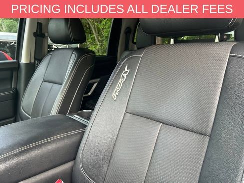 Used 2017 Nissan Titan PRO-4X w/ Pro-4x Convenience Package AWD/4WD image 11