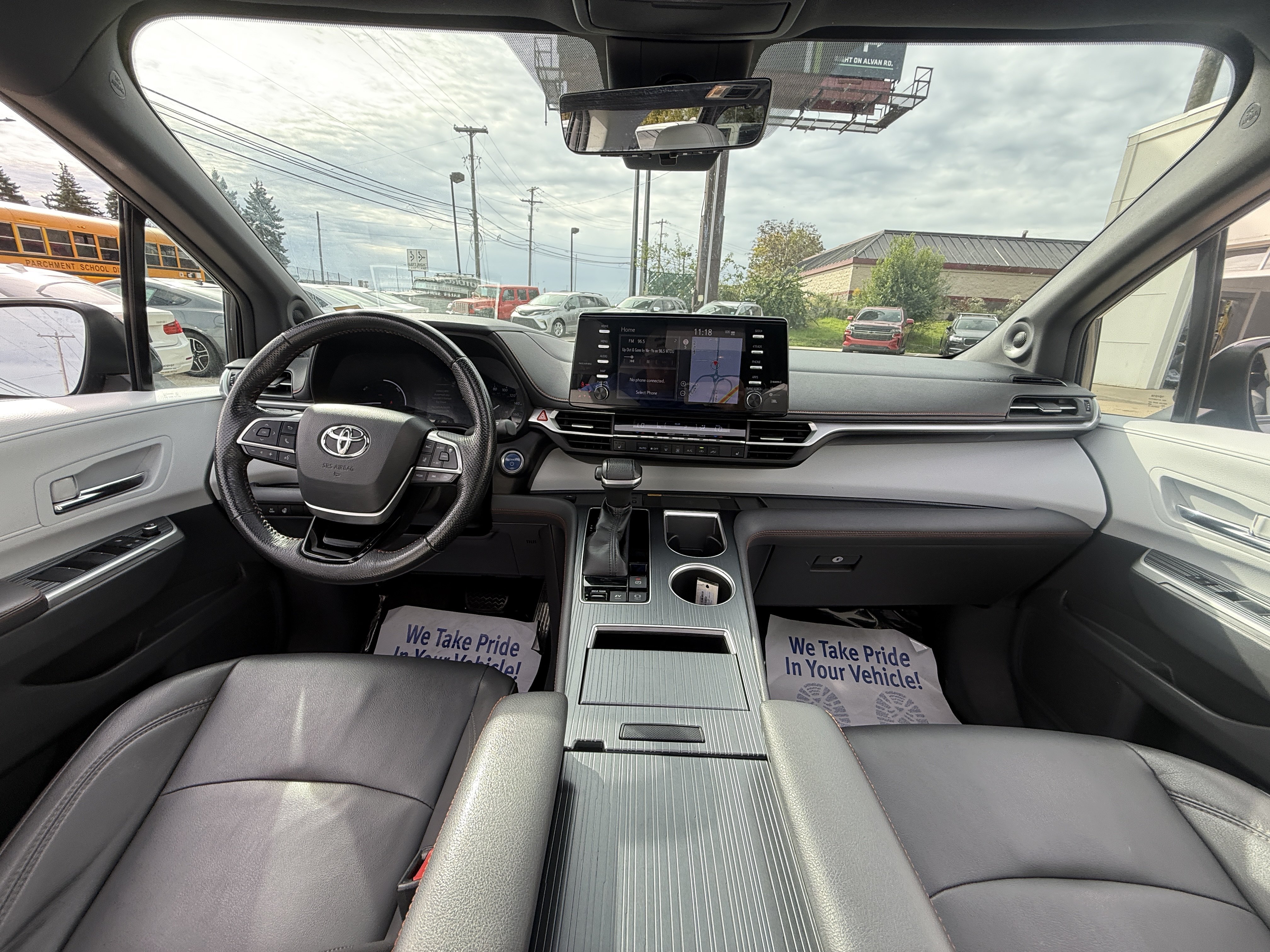 Used 2022 Toyota Sienna XSE AWD/4WD image 14