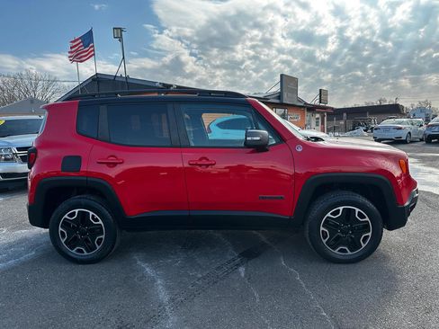Used 2016 Jeep Renegade Trailhawk image 4