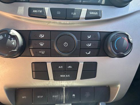 Used 2011 Ford Focus SE w/ 201A Rapid Spec Order Code FWD image 13