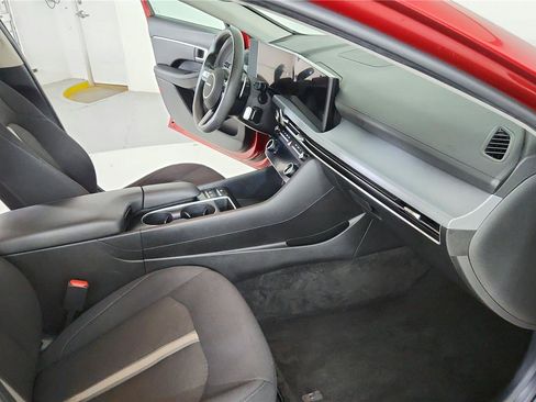Used 2025 Hyundai Sonata SEL FWD image 18