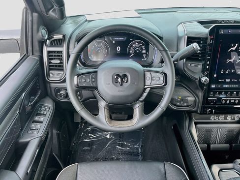 Used 2026 RAM 2500 Limited AWD/4WD image 24