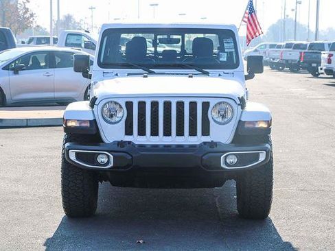 Used 2020 Jeep Gladiator Overland image 6