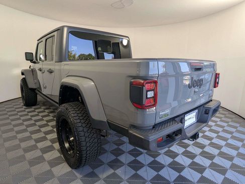 Used 2021 Jeep Gladiator Sport AWD/4WD image 7