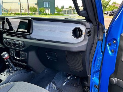 Used 2024 Jeep Wrangler Sport AWD/4WD image 19