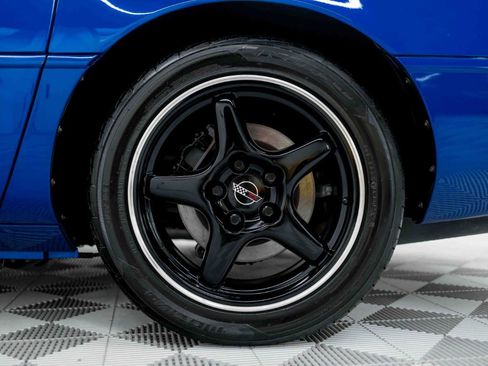 Used 1996 Chevrolet Corvette Convertible RWD image 45