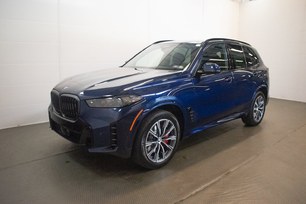 New 2026 BMW X5 xDrive40i w/ M Sport Package AWD/4WD image 8