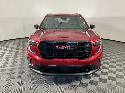 Used 2025 GMC Acadia Elevation w/ Elevation Premium Package FWD image 2