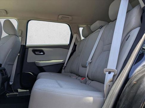 Used 2025 Nissan Rogue SV FWD image 18
